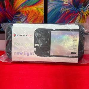 Console portable Valve Steam Deck OLED 512 Go/1 To, écran HDR de 7,4 pouces, poignée en plastique, garantie de 3 ans - Product Image 2