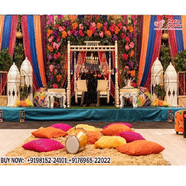 Décoration de fête de nuit Mehndi à thème marocain décor de fête au henné arabe élégant pour les mariages look élégant idée de décor de scène Mehndi