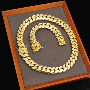 Collar de Lujo y Estilo Hip Hop, Cadena Cubana Súper Grande, Cadena de Eslabones Cubanos Miami - Product Image 3