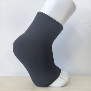 Impacco di ghiaccio per gomito <span class=keywords><strong>e</strong></span> ginocchio 360 °   Impacchi di Gel Freddo Riutilizzabili per <span class=keywords><strong>Ginocchia</strong></span>, <span class=keywords><strong>Gomiti</strong></span>, Caviglie <span class=keywords><strong>e</strong></span> Polpacci - Fascia Fredda Flessibile - Product Image 2