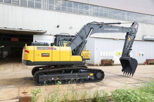 Excavadora sobre orugas ofrecida a precio de descuento para trabajos pesados de Construcción y Minería en venta - Product Image 2