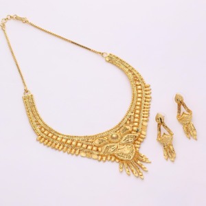 Collares de formación chapados en oro Ocasión tradicional y especial Regalo de boda para mujer Cobre y Latón chapado en oro laminado - Product Image 1