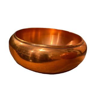 Cuenco para servir comida pulido de cobre hecho a mano, nuevo diseño, forma redonda, tamaño mediano, Ideal para eventos de boda de comida rápida de la India - Product Image 1