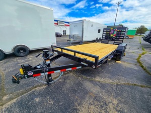 Remolque Utilitario con Plataforma de Madera, Estructura Metálica Negra, Plataforma Plana de 4x8 con Barandas Laterales y Puerta Trasera para Transporte de Carga - Product Image 5