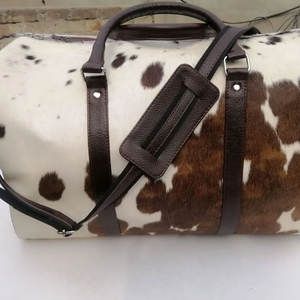 Sac de sport de luxe pour hommes de haute qualité personnalisé léger Weekender Style élégant et Premium nouveau sac à bandoulière - Product Image 1