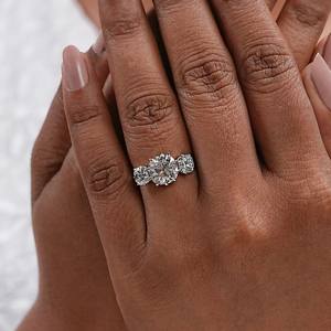 Excelente calidad Natural 14K oro blanco Tri Diamond Old Mine cojín corte anillo de compromiso para mujeres bisel ajuste boda fina - Product Image 1