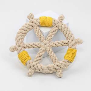 Jouet pour animaux de compagnie en macramé avec design de roue chromatique - Product Image 4