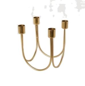 Candelabro dorado de alta calidad con 4 brazos, decoración de boda de lujo, el más vendido - Product Image 1