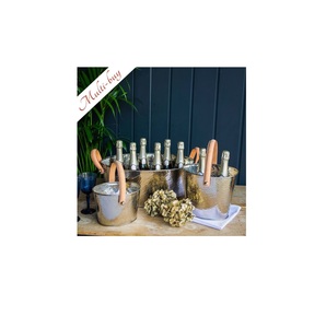 Cuenco de vino y champán de cabeza de ciervo grande decorativo y útil hecho de aluminio niquelado - Product Image 1