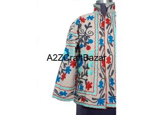 Chaqueta de Invierno para Mujer con Bordado Suzani Indio, Patrón Floral, Tela de Pato, Relleno de Algodón, Abrigo con Bata, Regalo para Ella - Product Image 2