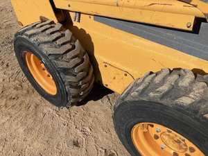 2000 Case 85XT Skid Steer Puissance, durabilité et simplicité dans une seule machine robuste Résistance élevée pour les travaux exigeants - Product Image 4