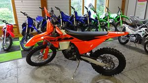 Prix de gros offre nouveau 2025/2026 KTMs 250 X-C-F Dirt Bike tout-terrain Enduro 250cc moto 4 temps vélo de course CE approuvé - Product Image 6