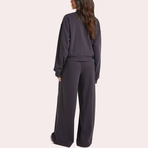 Ensemble de survêtement en tricot pour femmes, coupe décontractée, sweat-shirt à boutons et pantalon droit, molleton doux, vêtements de sport en gros - Product Image 2