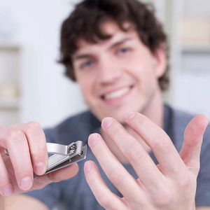 Cortauñas para Bebé de Acero Inoxidable con Mango Cómodo, Cuchilla Curva Giratoria de 360 Grados, Cortauñas Portátil para Manicura y Pedicura - Product Image 5