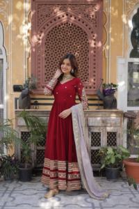 Salwar Kameez de Alta Calidad para Mujer, Diseño Tradicional con un Toque Moderno, Ropa de Fiesta de Algodón India y Pakistaní, Venta al por Mayor - Product Image 4