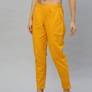 Pantalon en coton slub moutarde respirant pour femmes, conçu pour un ajustement régulier, confort décontracté, adapté au port quotidien, au bureau, aux voyages - Product Image 1