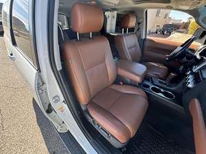 TOYOTA SEQUOIA PLATINUM 4X4 2018 USADO, VOLANTE A LA IZQUIERDA/DERECHA - Product Image 4