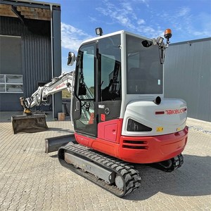 Mini-excavatrice sur chenilles Takeuchi TB240 d'occasion 2018, excavatrice compacte hydraulique pour la construction, l'agriculture et l'aménagement paysager - Product Image 3