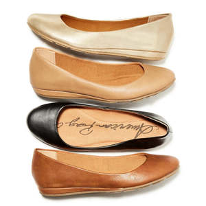 รองเท้าส้นเตี้ยผู้หญิง American Rag รุ่น Ellie สีเบจ ไซส์ 6 M พื้นรองเท้าด้านในทำจากหนังแท้ ปลายเท้าแหลม กันลื่น ลายเรียบ สำหรับฤดูใบไม้ร่วง - Product Image 2