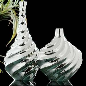 Vase à fleurs en métal de conception impressionnante Vase à fleurs nickelé de table pour les décorations de salon à la maison Vases en métal - Product Image 6