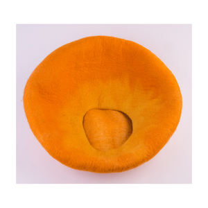 Lit de grotte de chat en laine écologique feutrée à la main Petit lit en peluche pour animaux de compagnie avec motif rayé Caractéristiques de refroidissement Chauffage pour une utilisation hivernale - Product Image 5