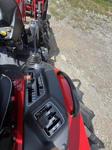 รถแทรกเตอร์แมสซีย์เฟอร์กูสันใช้4WD GC1725M รถแทรกเตอร์การเกษตรรถแทรกเตอร์ล้อ70HP พร้อมปั๊มโมเดล2025 - Product Image 5