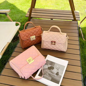 2024 bolso de hombro de cuero de moda para niños niñas mujeres con detalle de cadena estilo de vestido - Product Image 2