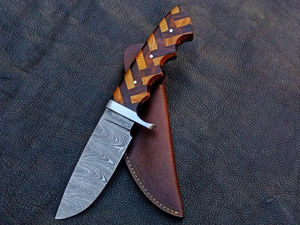 Couteau de chasse Bowie en acier inoxydable forgé à la main |   Couteau de survie plein tang à lame fixe pour l'extérieur, avec étui en bois et cuir (OEM) - Product Image 6