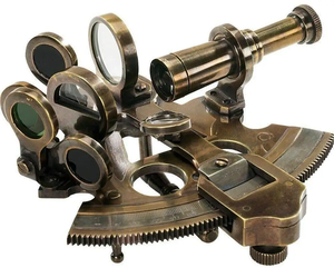 Sextant en laiton poli pour applications marines et navales décoratives avec partie de piston en bois - Product Image 6