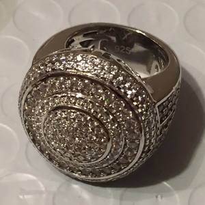 Anillo de diamantes de diseño elegante redondo de laboratorio de lujo 925 anillos de diamantes de corte esmeralda creados en laboratorio de eternidad de plata para mujer - Product Image 1