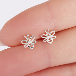 Pendientes de tuerca de abeja caprichosa en plata de ley 925 Diseño ligero inspirado en la naturaleza para el uso diario Ideal para orejas sensibles - Product Image 4
