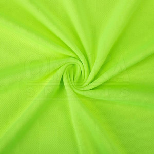 Ensemble de vêtements de football pour adultes, fabriqué au Pakistan, logo personnalisé, séchage rapide, respirant, 100% polyester, service OEM disponible en grande quantité - Product Image 6