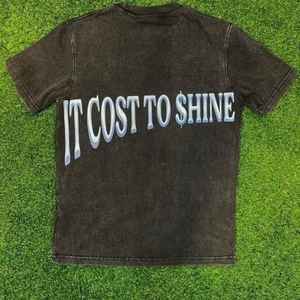 T-shirt court personnalisé pour homme en coton, col en V, coupe carrée, avec broderie, imprimé, patchwork en maille cousue et appliqué, et motifs découpés - Product Image 4