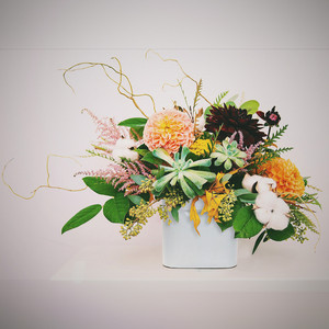 CRV3610WT - Medium White Tall Flat Portfolio <b>Vase</b> - 5 W x 2.8 L x 9.4 H - Product Image 5