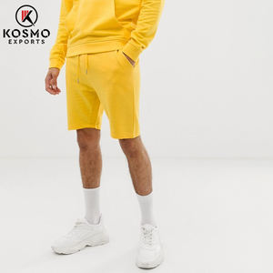 Ensemble sweat à capuche et short sur mesure pour hommes Ensembles de sweatshirts haut de gamme pour hommes offerts au prix de gros - Product Image 3