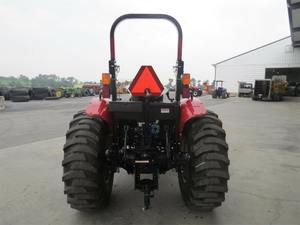 Tracteur à roues IH Farmall 60A 60 CV avec moteur à engrenages, modèle 2023 - Product Image 3