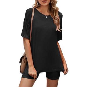 Ensemble de shorts pour femmes à coupe ajustée à prix abordable pour tenue décontractée Ensembles de shorts en coton à manches courtes à la mode avec logo personnalisé - Product Image 4