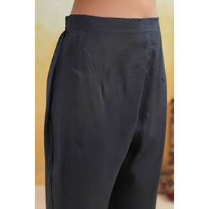 Ensemble Kurta Pantalon Dupatta Layla-e-Midnight Blue pour femmes Kavish - Product Image 6