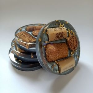 ที่รองแก้วเรซิ่นหนา 5 มม. ลายศิลปะ - ทนความร้อน ตกแต่งโต๊ะอาหาร งานแฮนด์เมด ดีไซน์ไม่ซ้ำใคร สำหรับผู้ที่ชื่นชอบการตกแต่งภายใน - Product Image 2