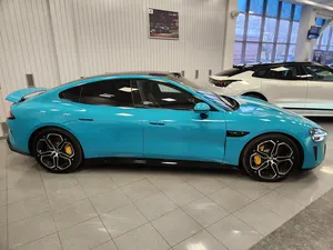 2024 X I 0 A M I SUJ-7 I Motor Eléctrico de Alto Rendimiento y Bajo Kilometraje, Batería de Litio Automática, Techo Solar Panorámico, Aleación de Aluminio - Product Image 5