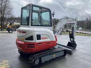 Vente en gros de mini excavatrices d'occasion Takeuchi TB260 importées d'excavatrices d'occasion à bas prix - Product Image 6