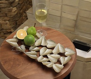 Bandeja de fruta de Metal con diseño Floral dorado antiguo, elegante, duradera, perfecta para centro de mesa, decoración del hogar, uso festivo y de regalo - Product Image 6