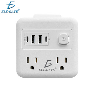 Adattatore Multipresa in Plastica 8 in 1 con 4 Prese, 2 USB, 2 Type C, Pulsante di Sicurezza e Power Bank Integrato - Product Image 1