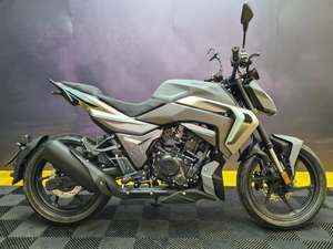 Disponible F125 Neuf (Motocyclette) - Product Image 2