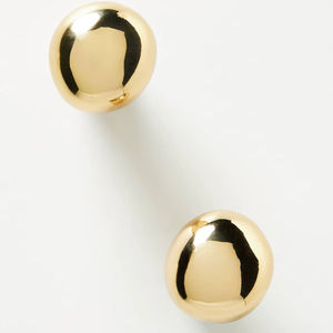 Poignée de porte en laiton doré créée pour rehausser l'esthétique des entrées de maisons traditionnelles avec une construction solide et une beauté éclatante - Product Image 1