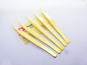 Pinzas para pestañas en forma de L, pinzas de etiqueta personalizada privada de acero inoxidable de calidad sostenible chapadas en oro para extensión de pestañas - Product Image 3