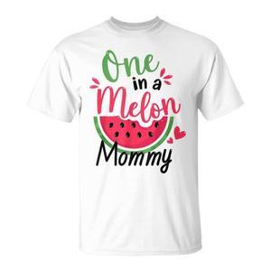 Maglietta promozionale coordinata per la famiglia per il primo compleanno di One in a Melon Mommy - Product Image 1