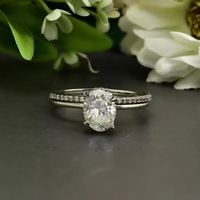 Bague de fiançailles élégante en or jaune 14 carats, taille ovale, pour femme, avec moissanite, cadeau de mariage ou d'anniversaire