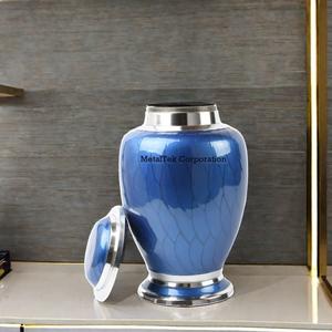 Vente en gros d'urne funéraire rose en aluminium massif revêtu de nickel couleurs personnalisées bord coupé souvenir stockage des cendres urnes funéraires pot - Product Image 4