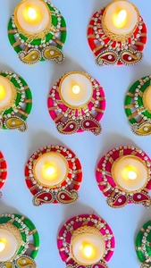 Kundan Work Multi T Light Candle Holder Diwali Tealight Holders Decoración de velas indias para el hogar, Mandir y celebraciones - Product Image 5